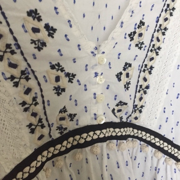 Zara | Boho Crop Top Cotton Embroidered - Picture 4 of 6